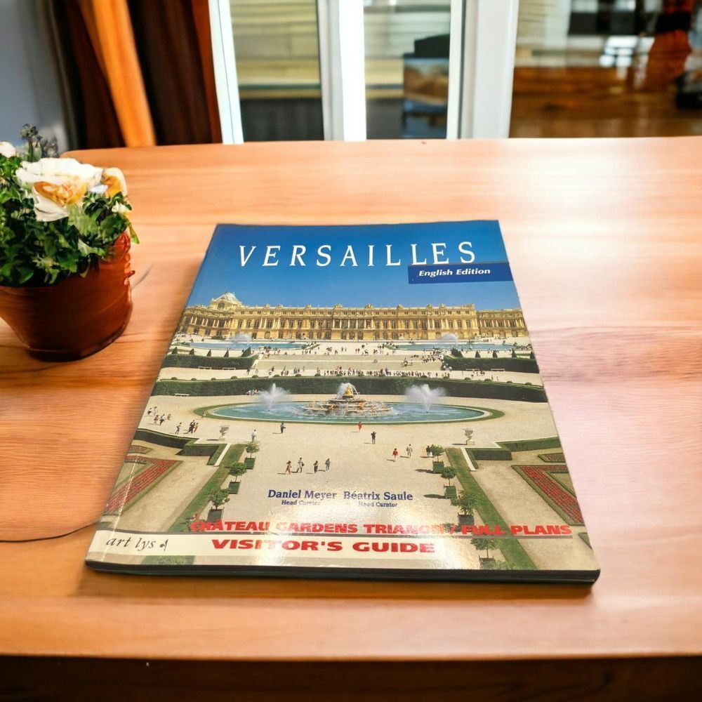 Versailles Visitor's Guide English Edition!